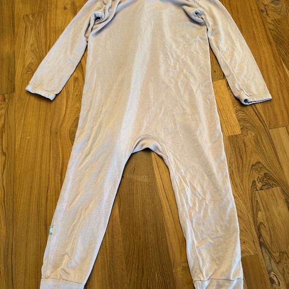Kyte Baby zip up pajamas - 2T - Picture 3 of 3